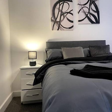 #4Bs 1 Bed Serviced Apartment Derby Buitenkant foto