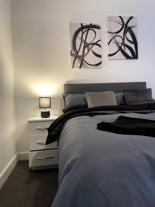 #4Bs 1 Bed Serviced Apartment Derby Buitenkant foto
