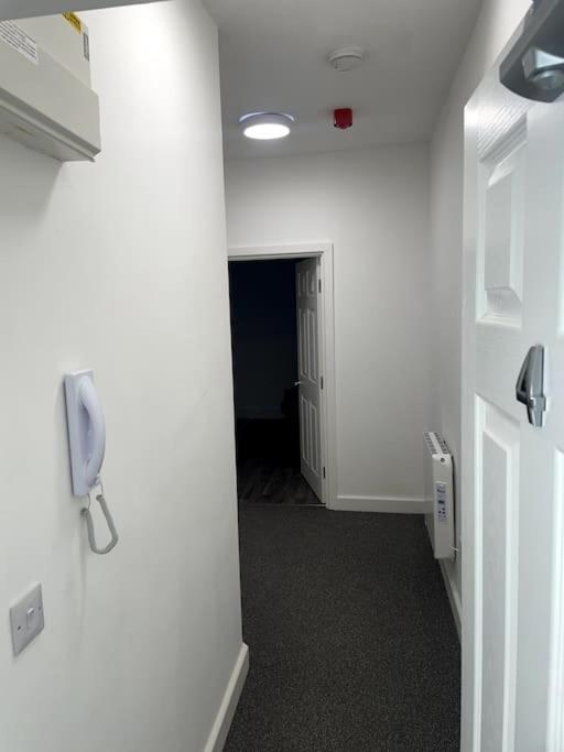 #4Bs 1 Bed Serviced Apartment Derby Buitenkant foto